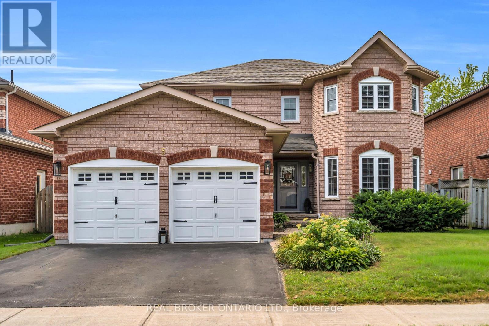 5 AMBERVIEW DRIVE - 2