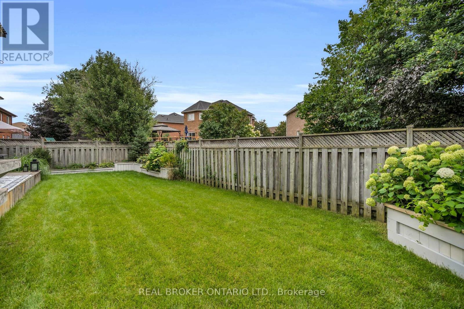 5 AMBERVIEW DRIVE - 42
