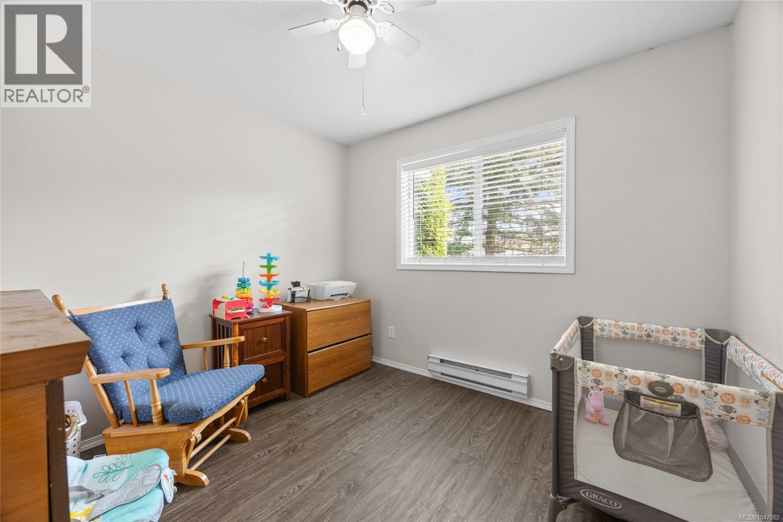 2555 Nadely Cres - Image 19