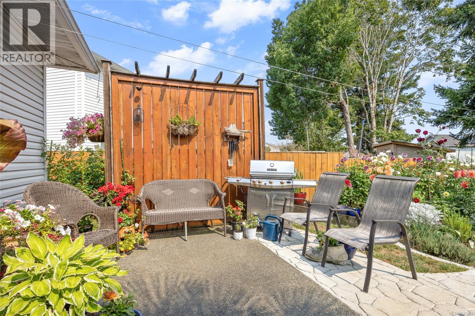 2555 Nadely Cres - 31