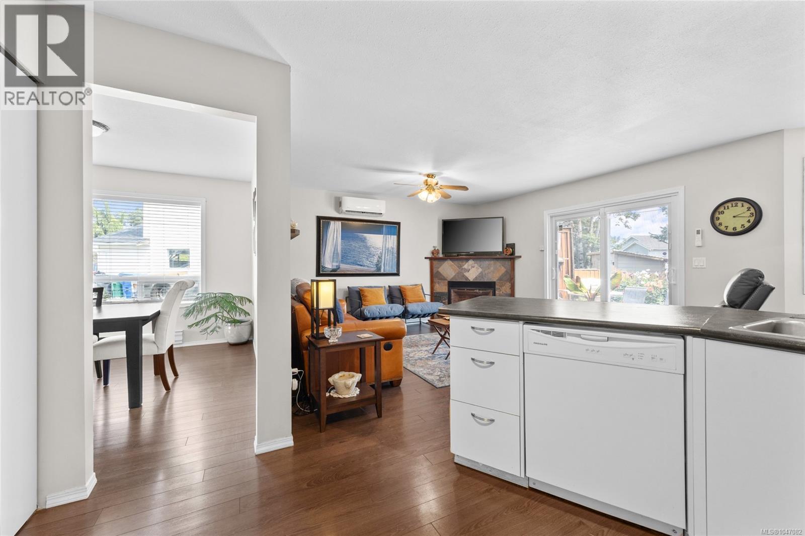 2555 Nadely Cres - Image 5