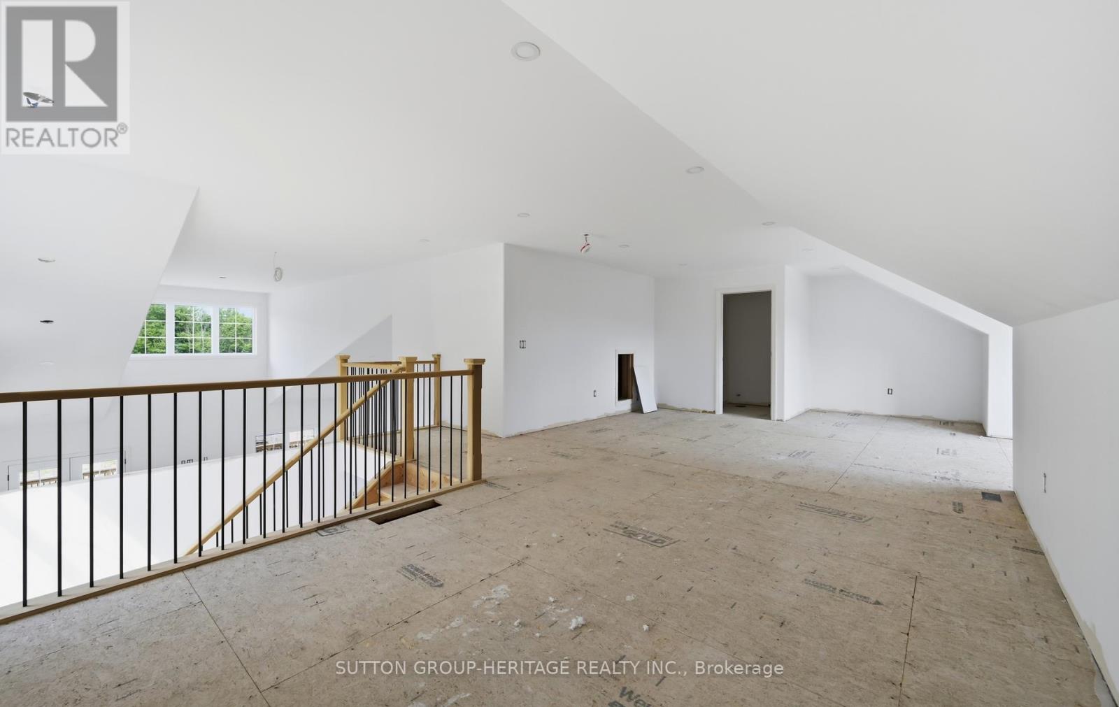 126 ORCHARD WAY - 25