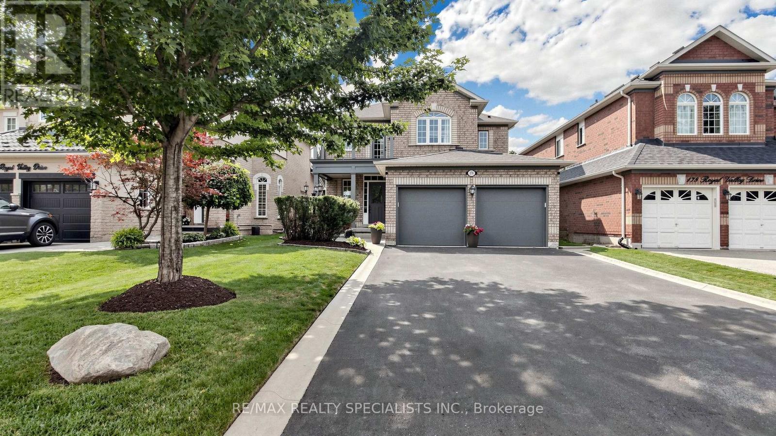 176 ROYAL VALLEY DRIVE - 1