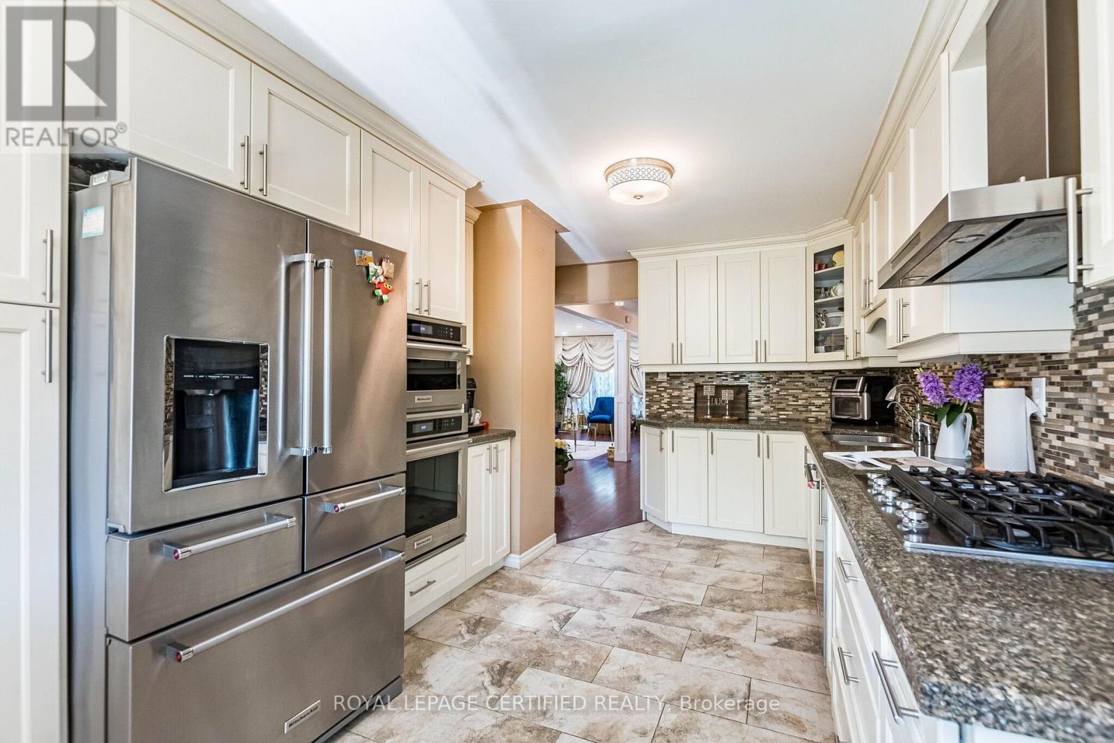 251 ELGIN DRIVE - 11