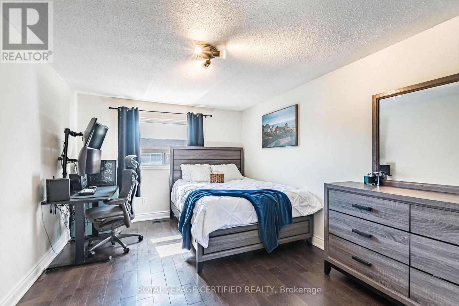 251 ELGIN DRIVE - 19