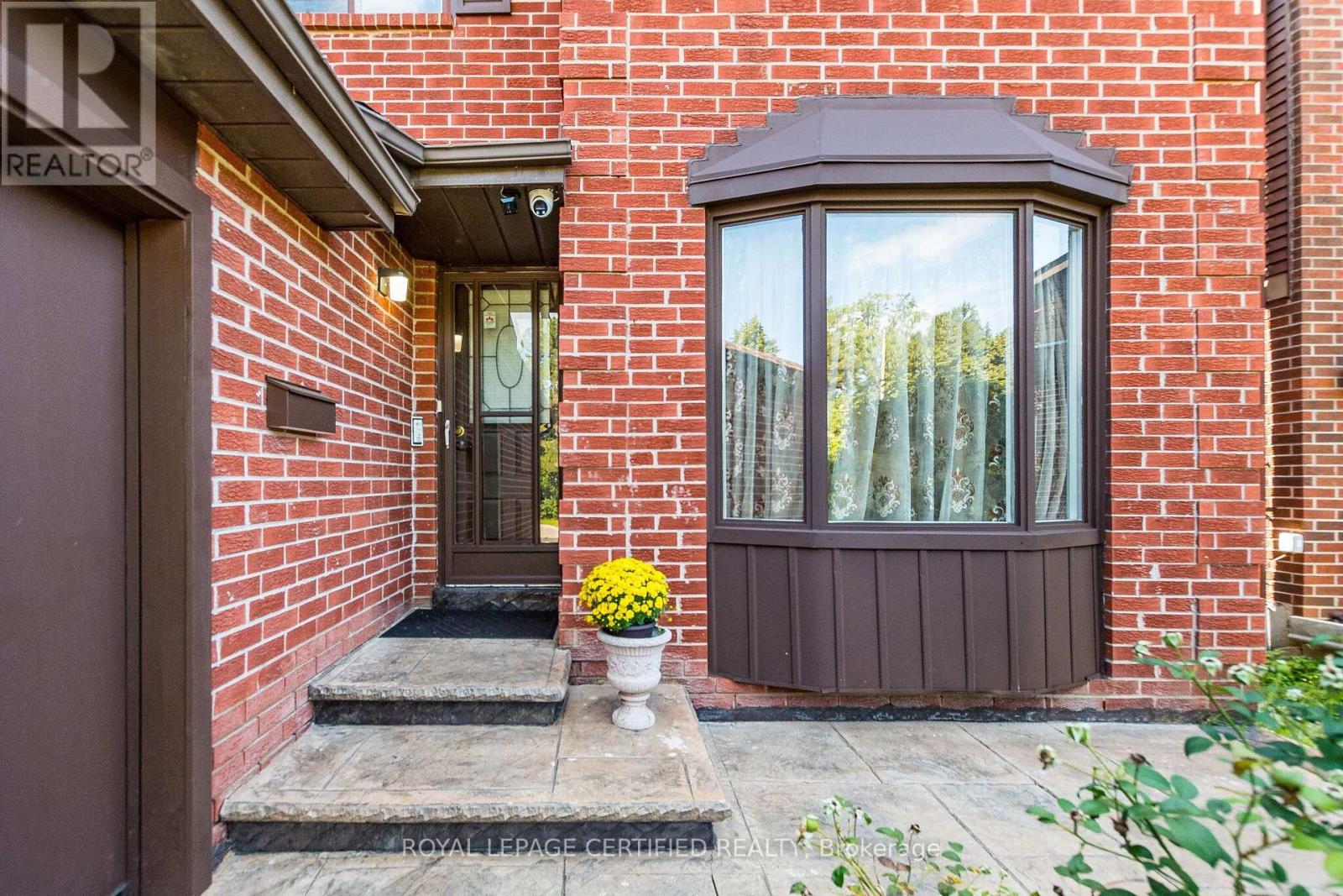 251 ELGIN DRIVE - 2