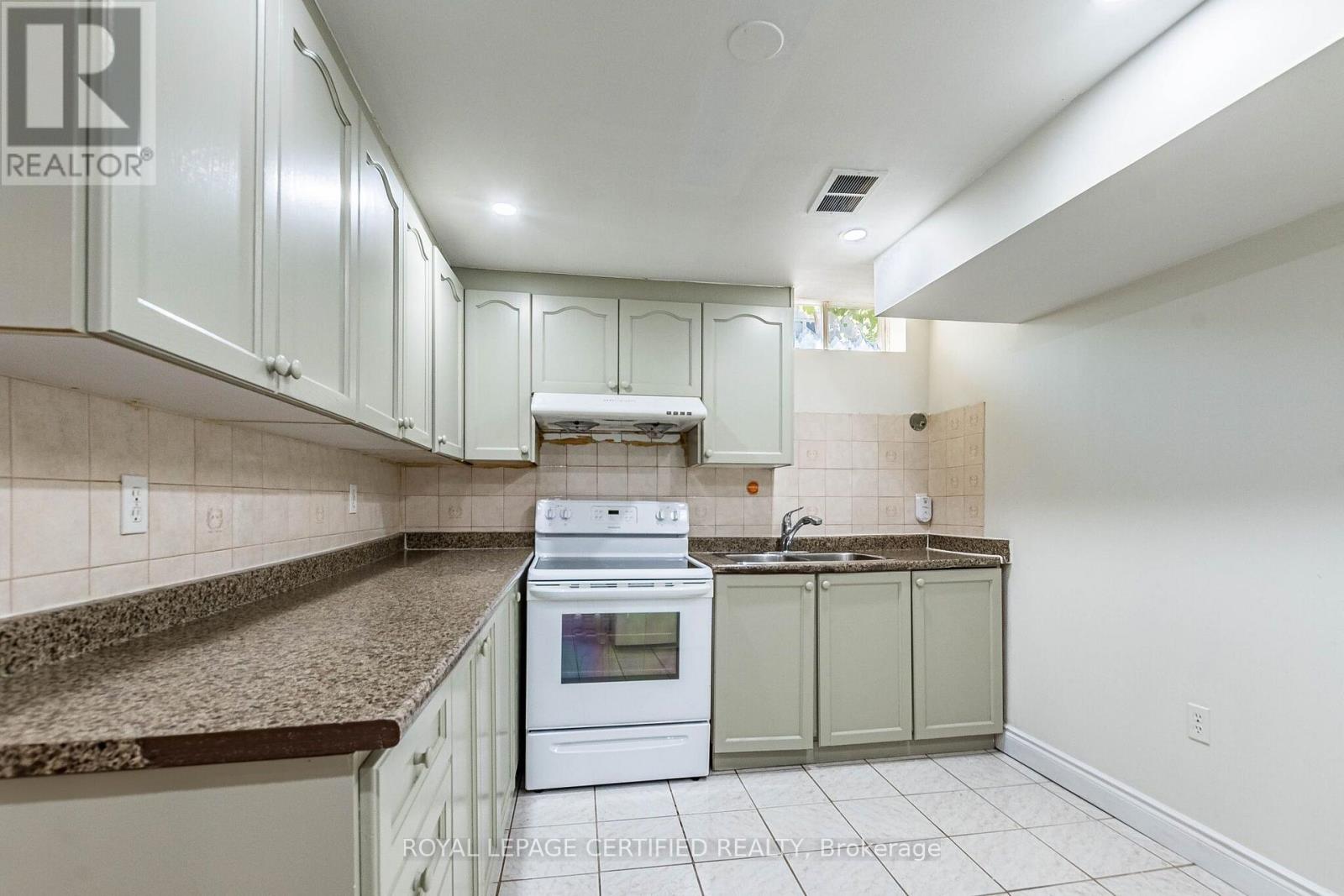 251 ELGIN DRIVE - Image 33
