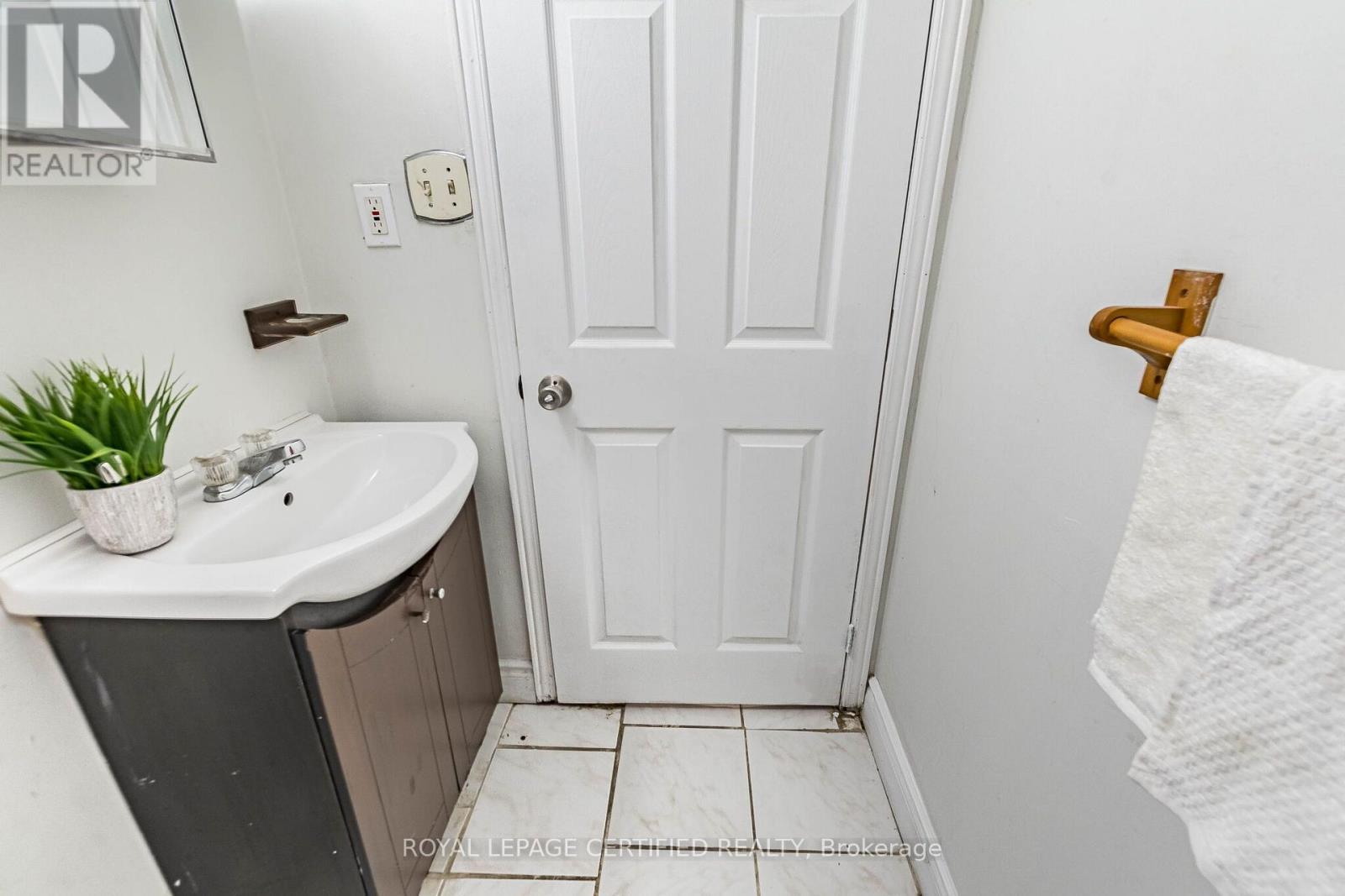 251 ELGIN DRIVE - Image 35