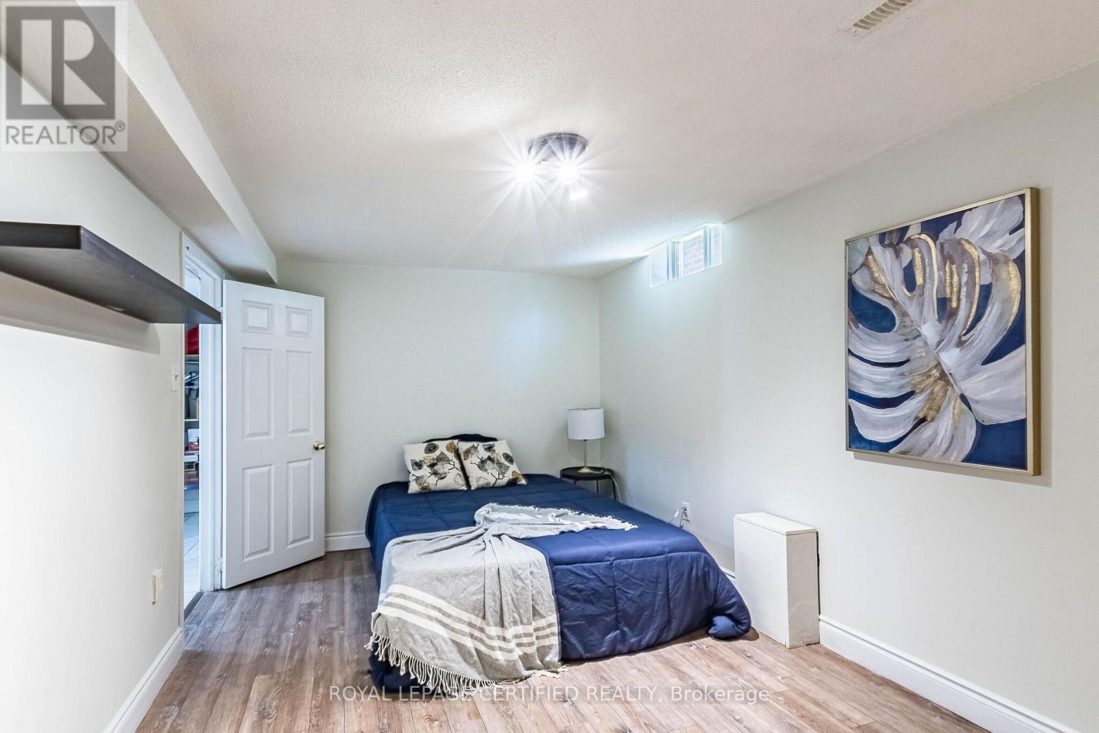 251 ELGIN DRIVE - 37