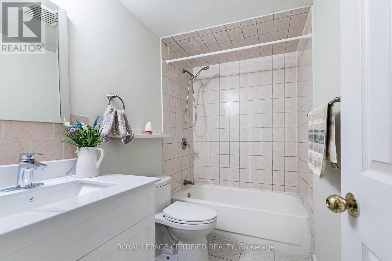 251 ELGIN DRIVE - 41