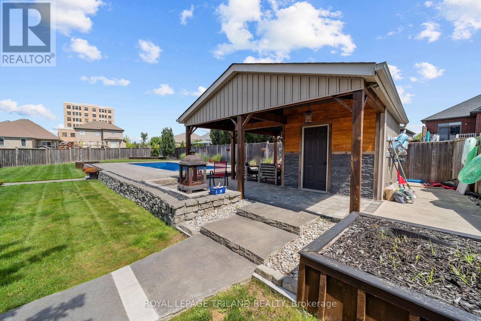 3194 PINCOMBE DRIVE - Image 28