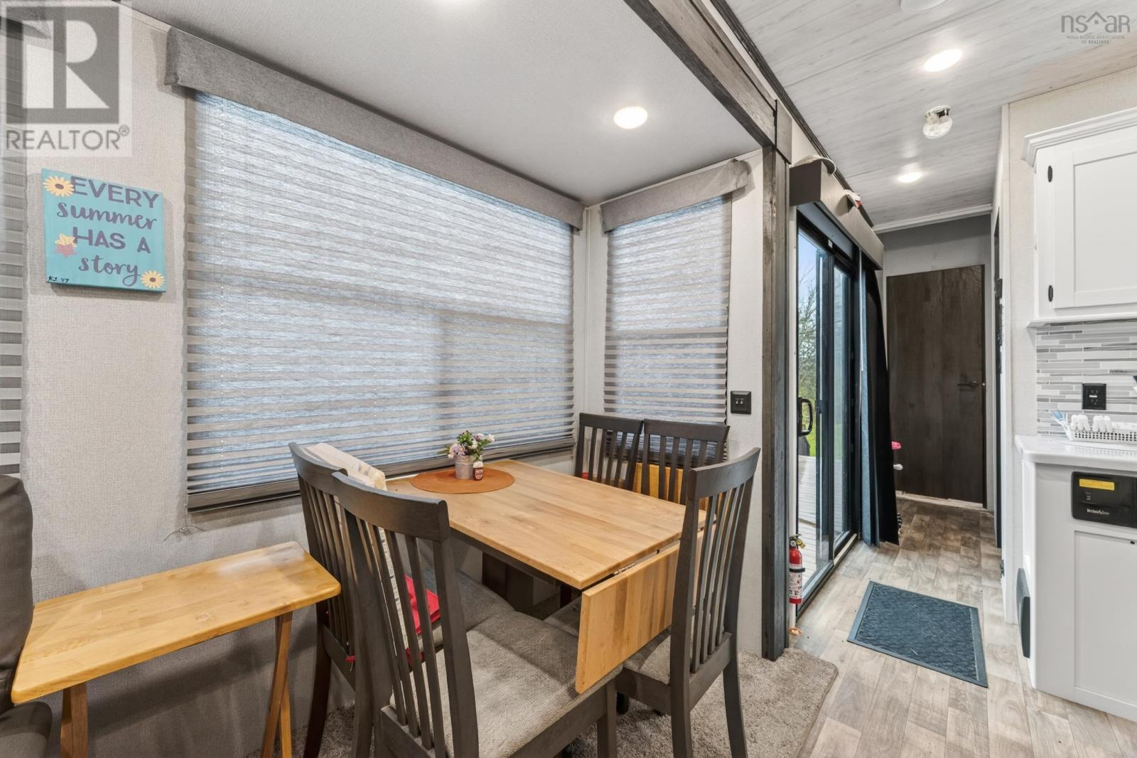 9605 East Bay Highway - 30