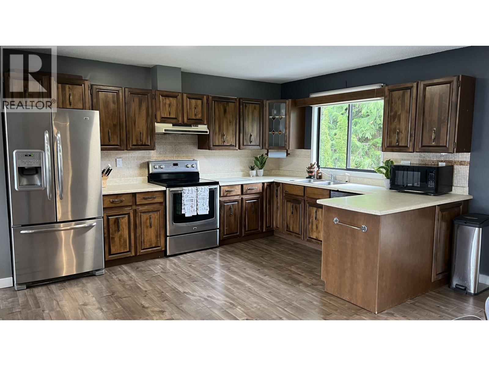 116 RAVEN PLACE - 3