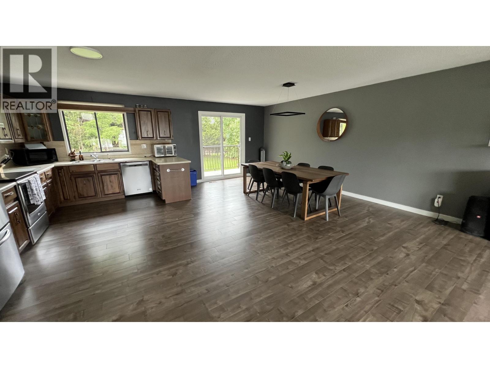 116 RAVEN PLACE - 5