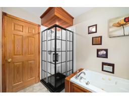 41 Ch. Maccreadie, Otter Lake, QC J0X2P0 Photo 14