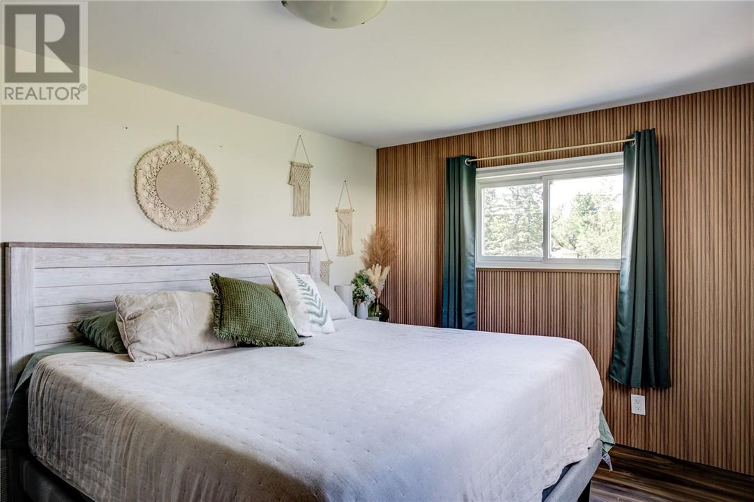 850 Highway 17E - 9