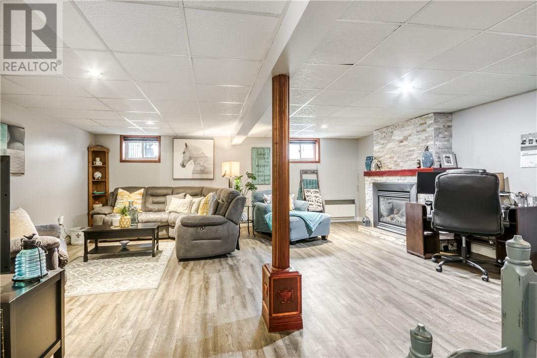 1035 Woodbine Avenue - Image 17