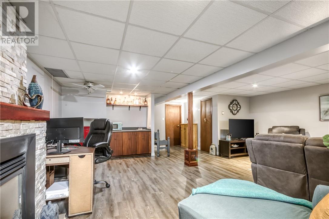 1035 Woodbine Avenue - Image 20