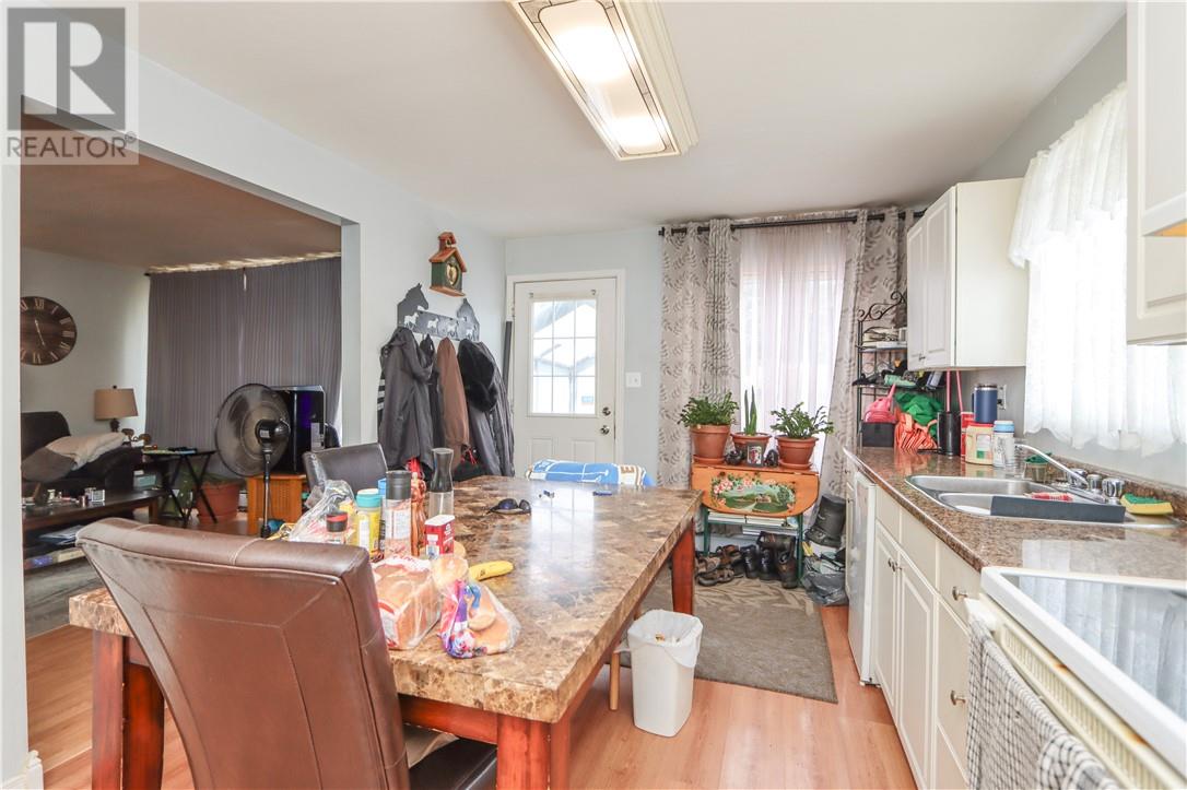 12 Main Street - 9