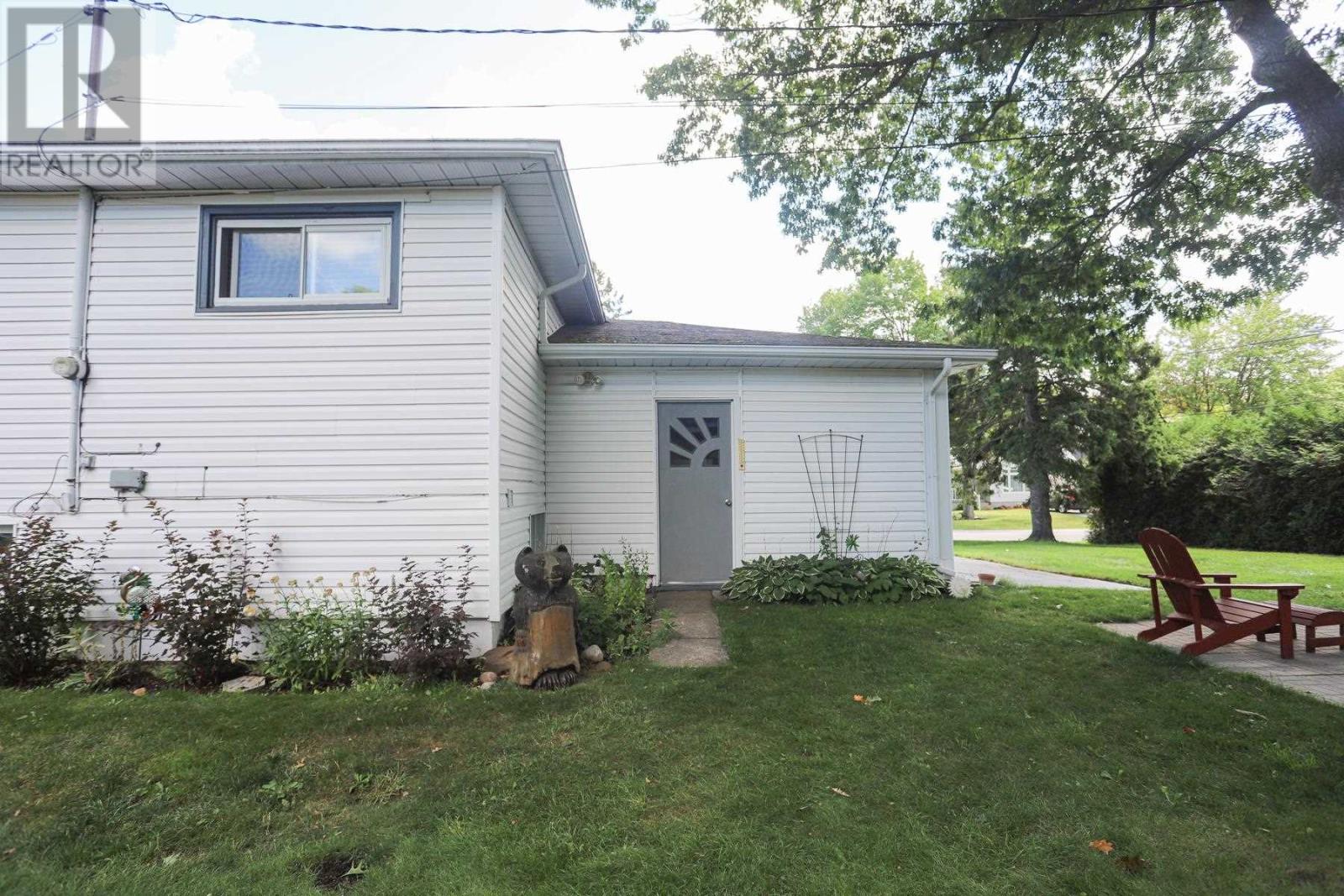 71 Dablon ST - 41