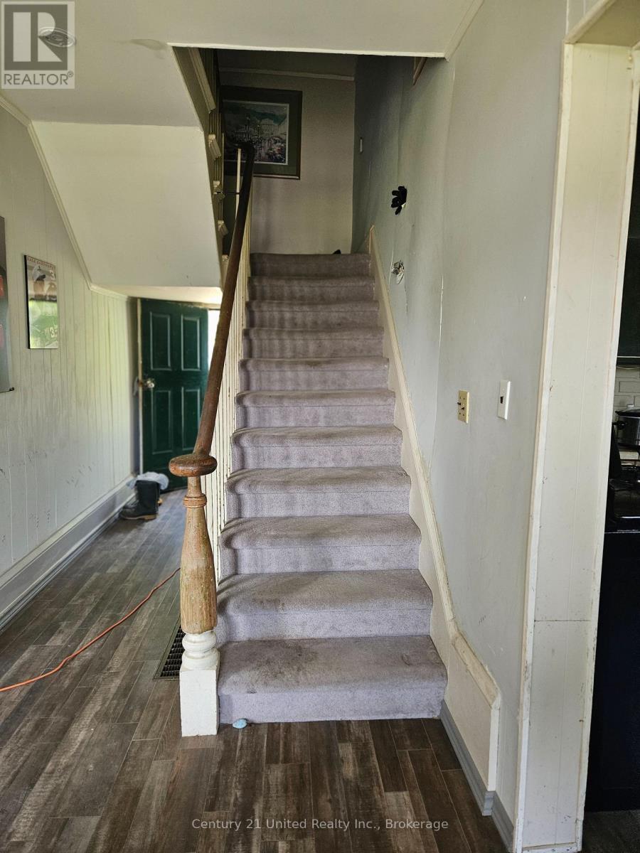 135 KING STREET E - 10