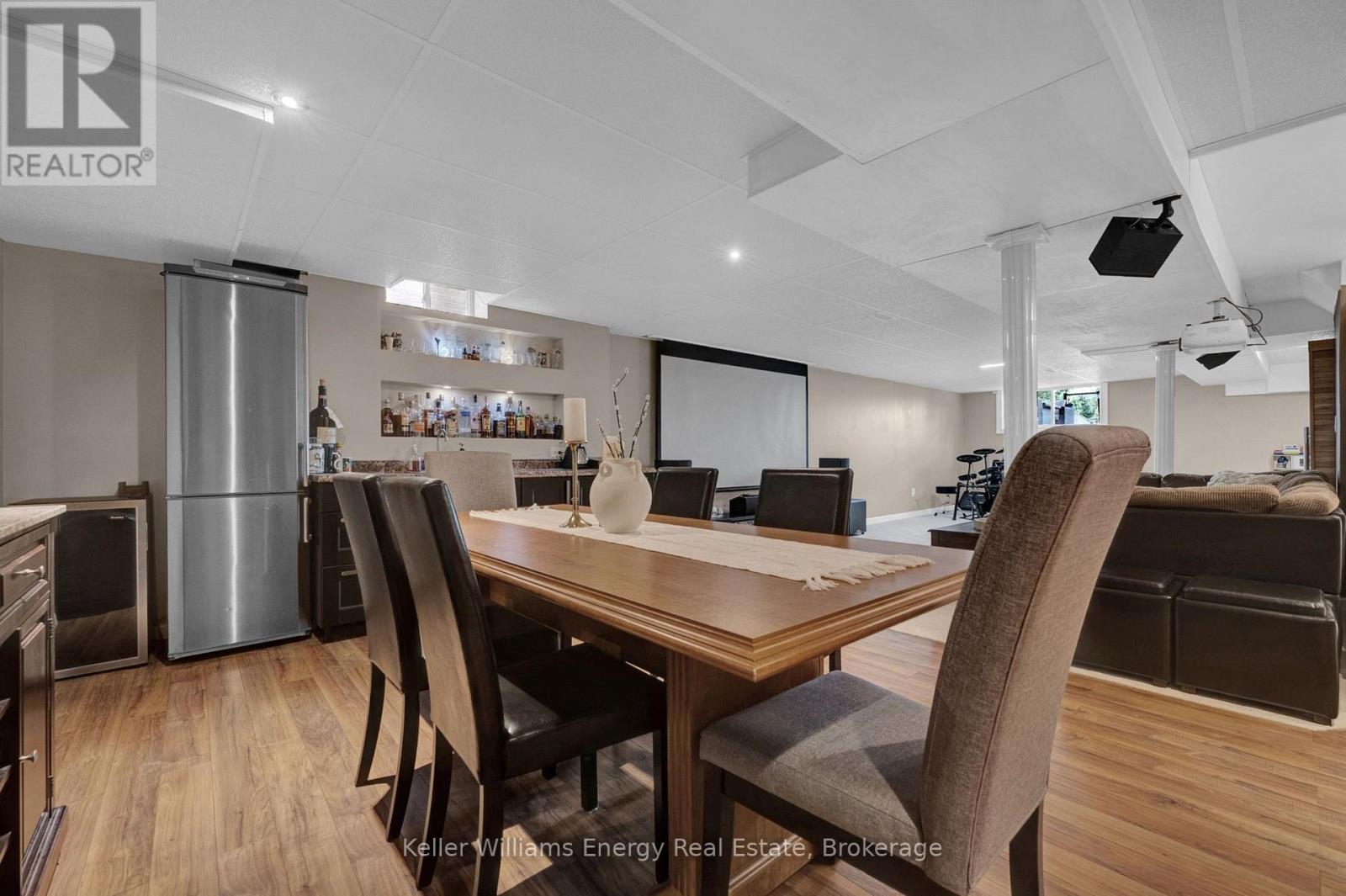2 MURKAR CRESCENT - 37