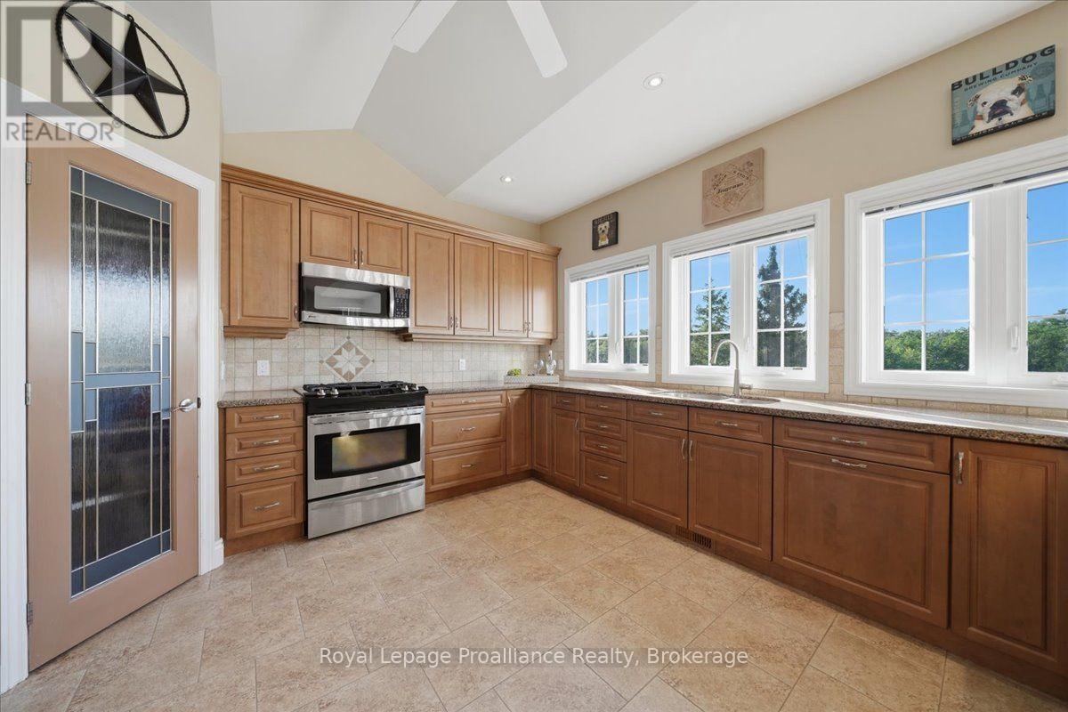256 PENINSULA ROAD - 11