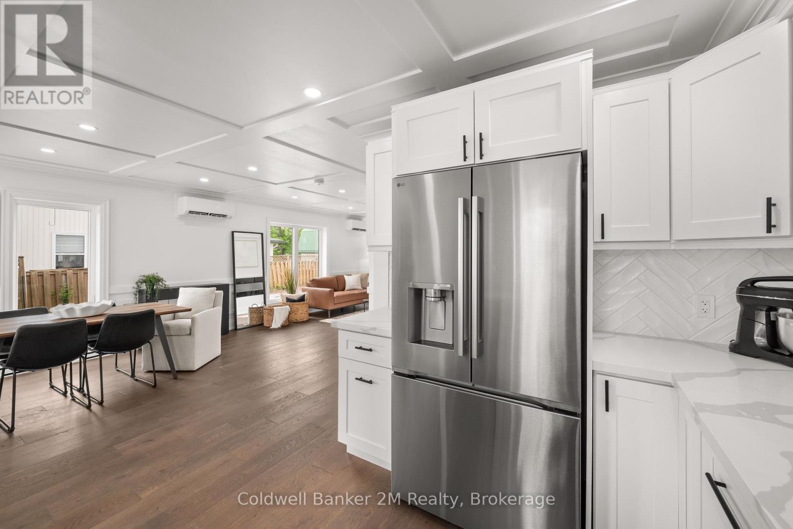 64 HEAD STREET - Image 15
