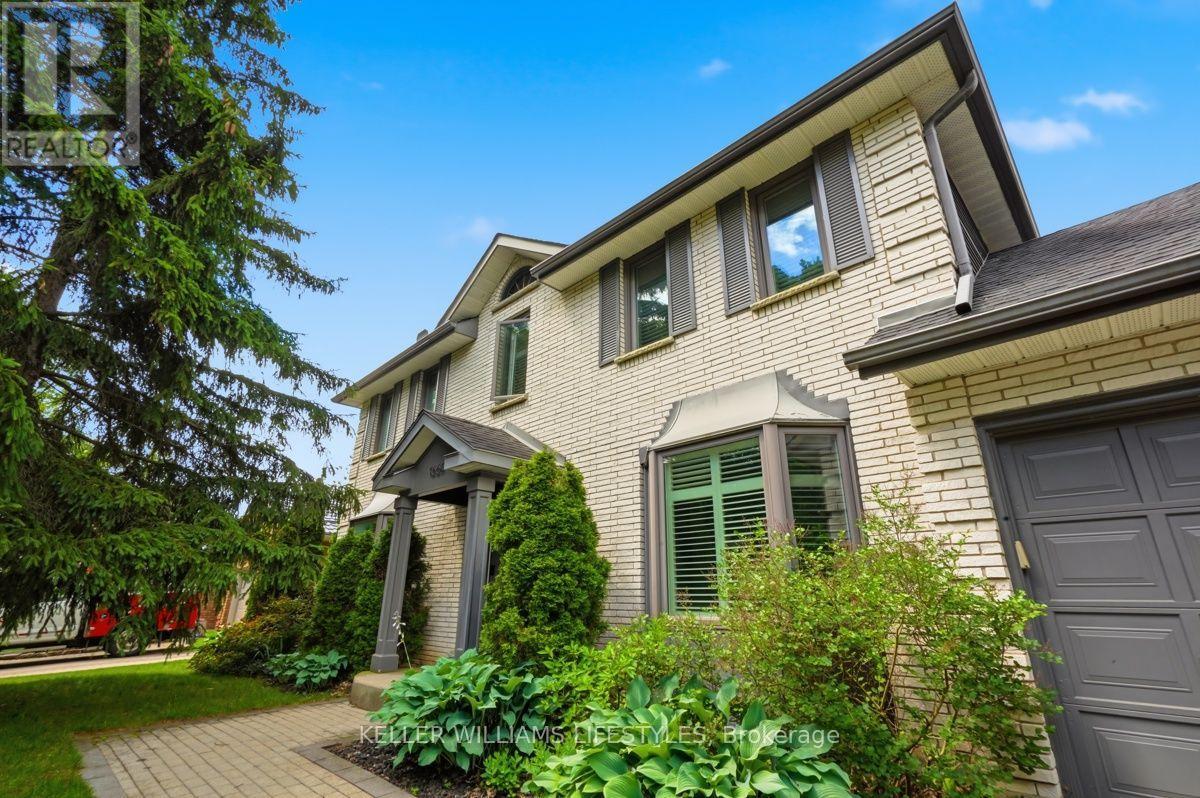 1665 PHILLBROOK CRESCENT - 2