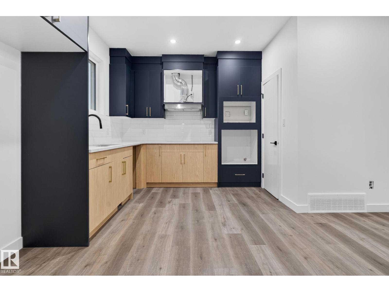 13 ENNS CT - Image 21
