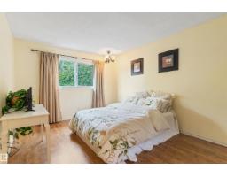 31 Royal Rd Nw, Edmonton, AB T6J2E7 Photo 16