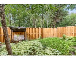 31 Royal Rd Nw, Edmonton, AB T6J2E7 Photo 27