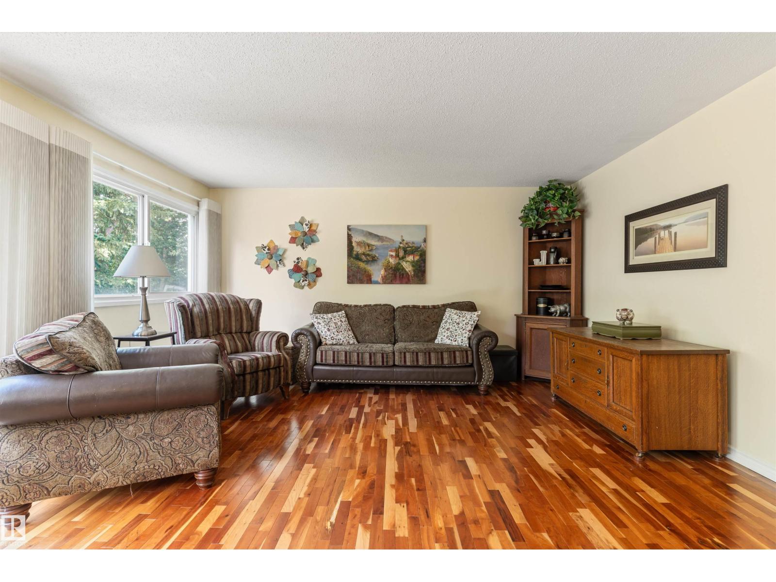 31 Royal RD NW - Image 3