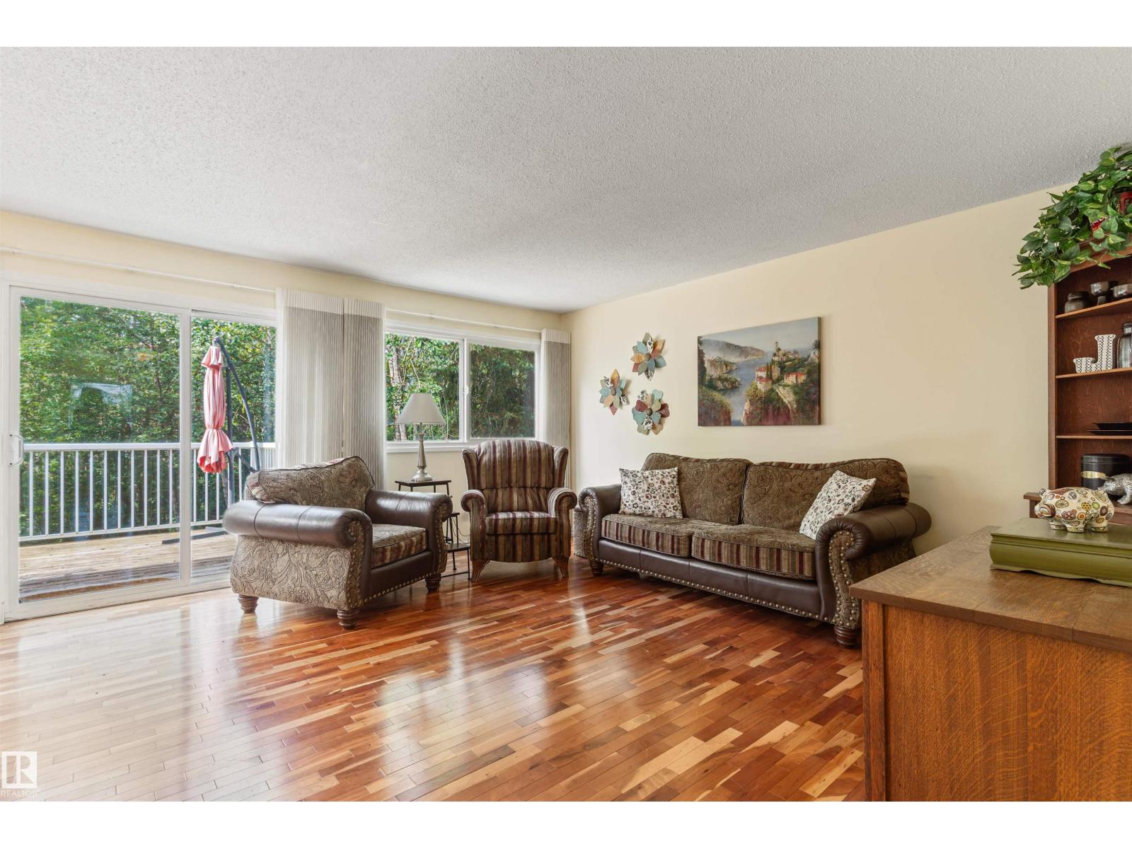 31 Royal RD NW - 2