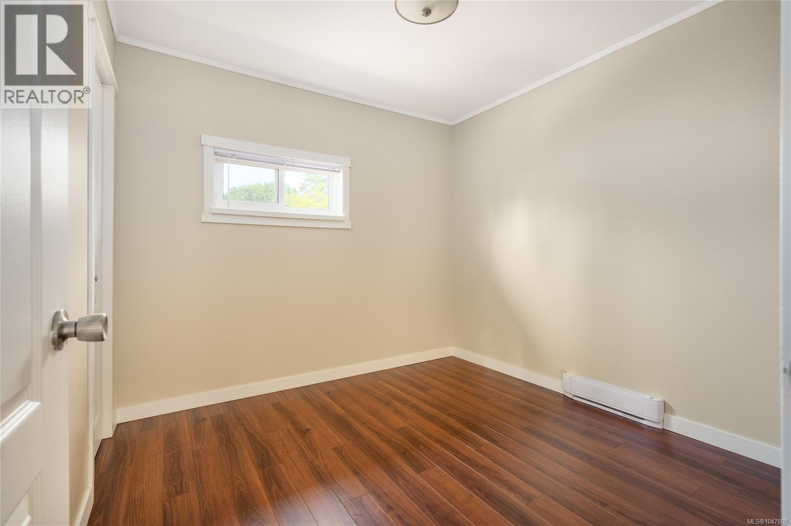 740 Begbie St - Image 12