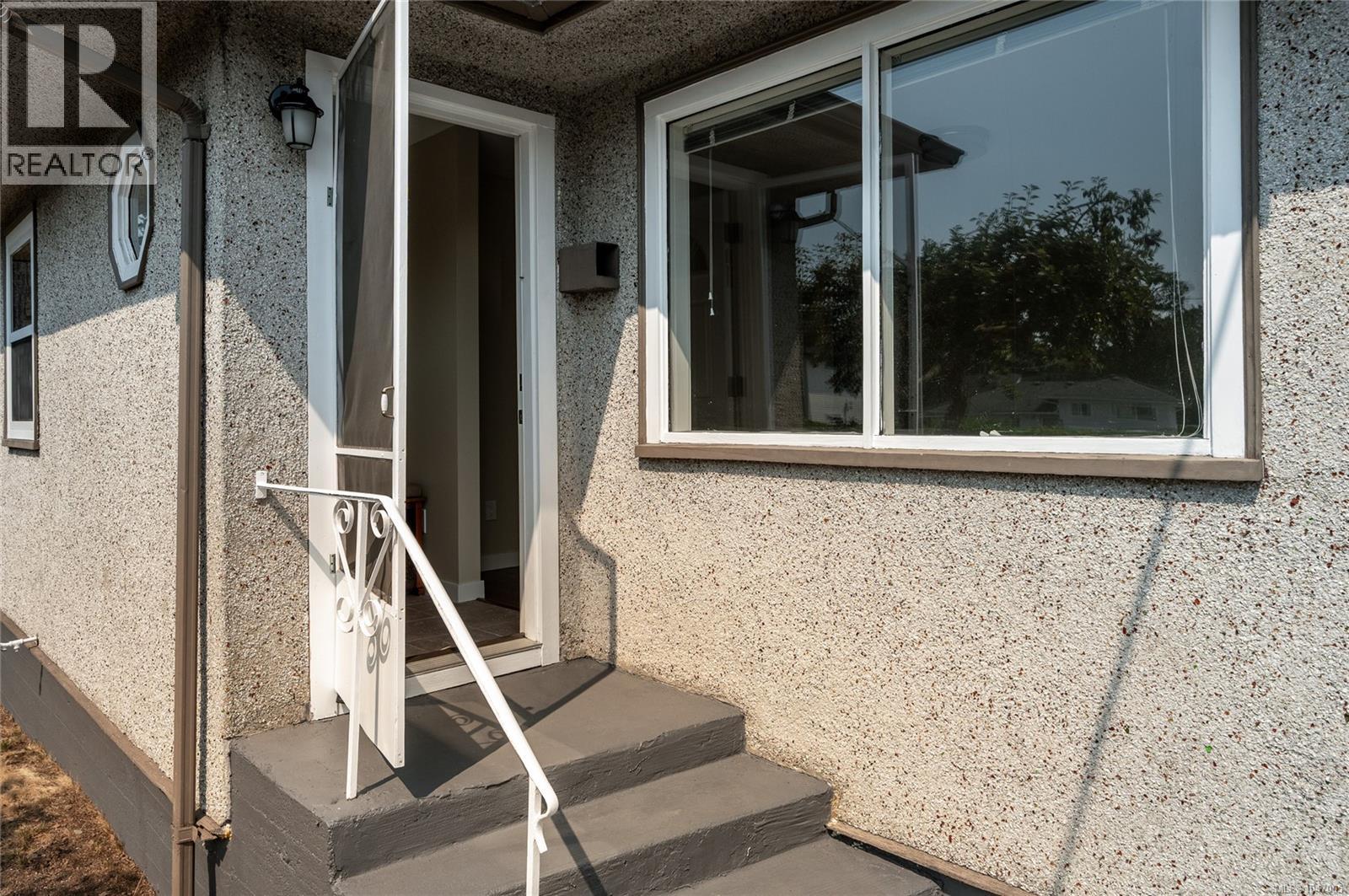 740 Begbie St - Image 3