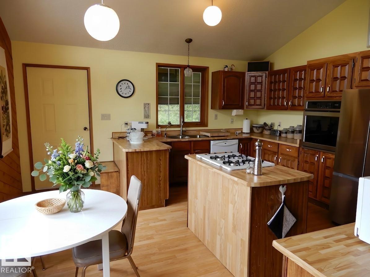 736 Blue Heron Drive - Image 8