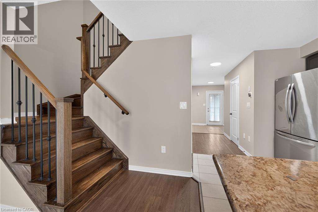 82 SCARLETWOOD Street - Image 23