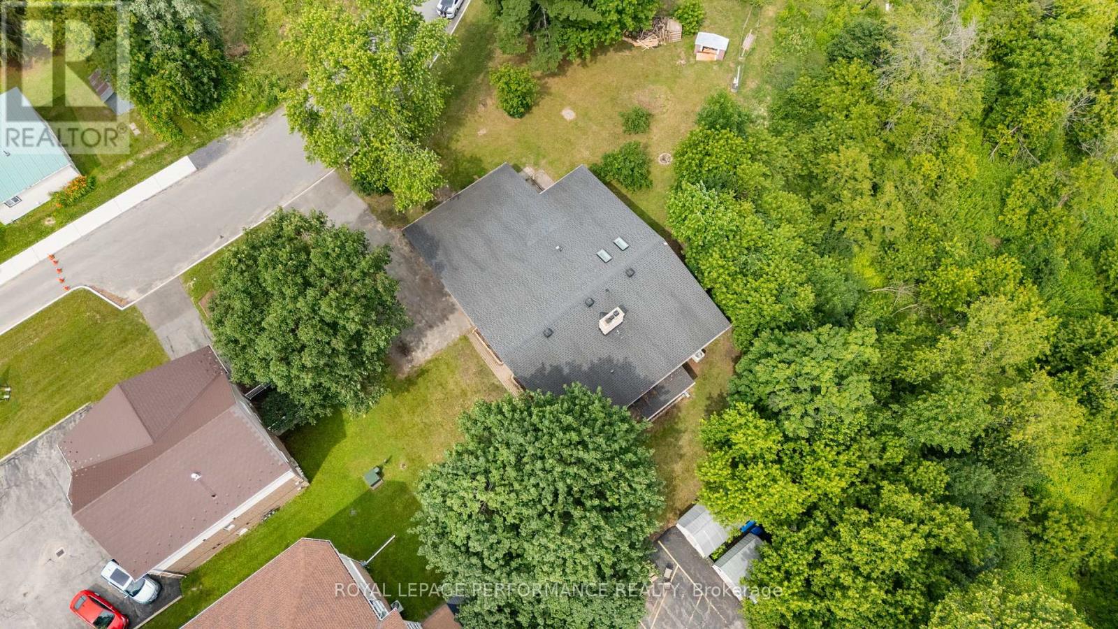 438 Voyageur Place