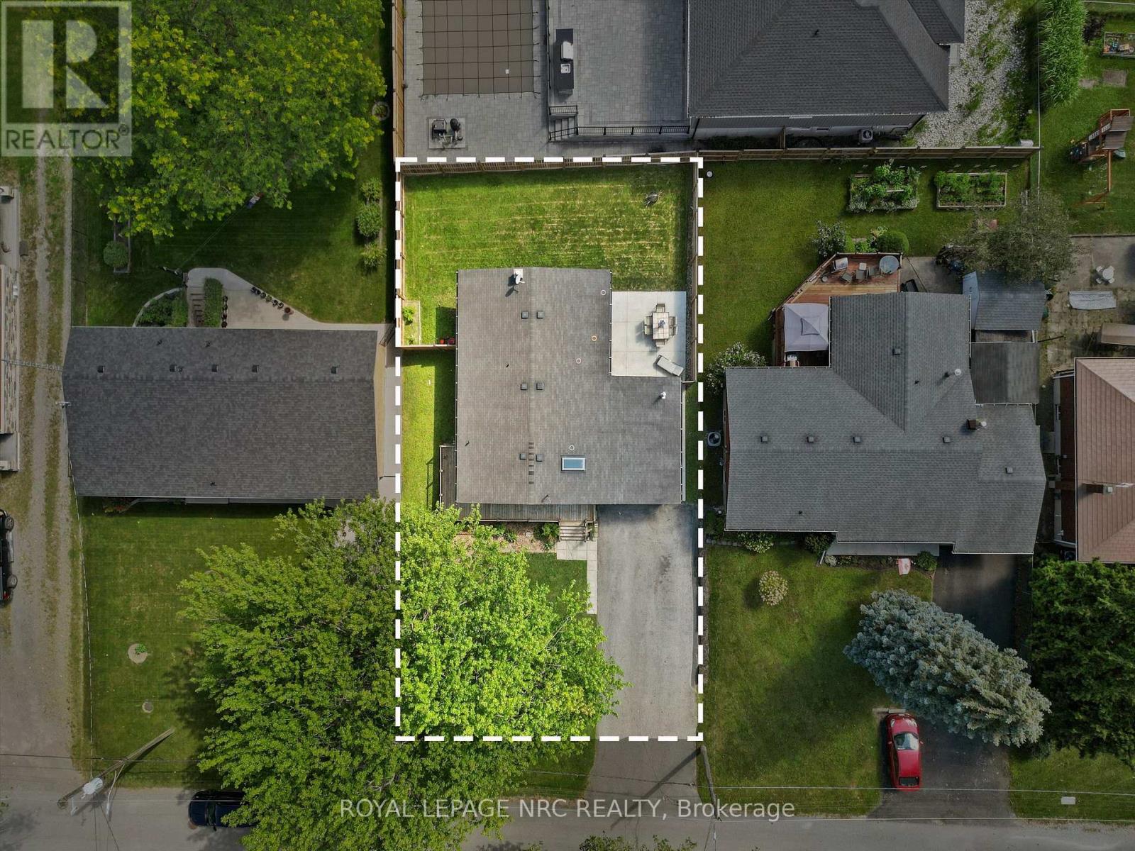 64 WELLAND STREET N - Image 41