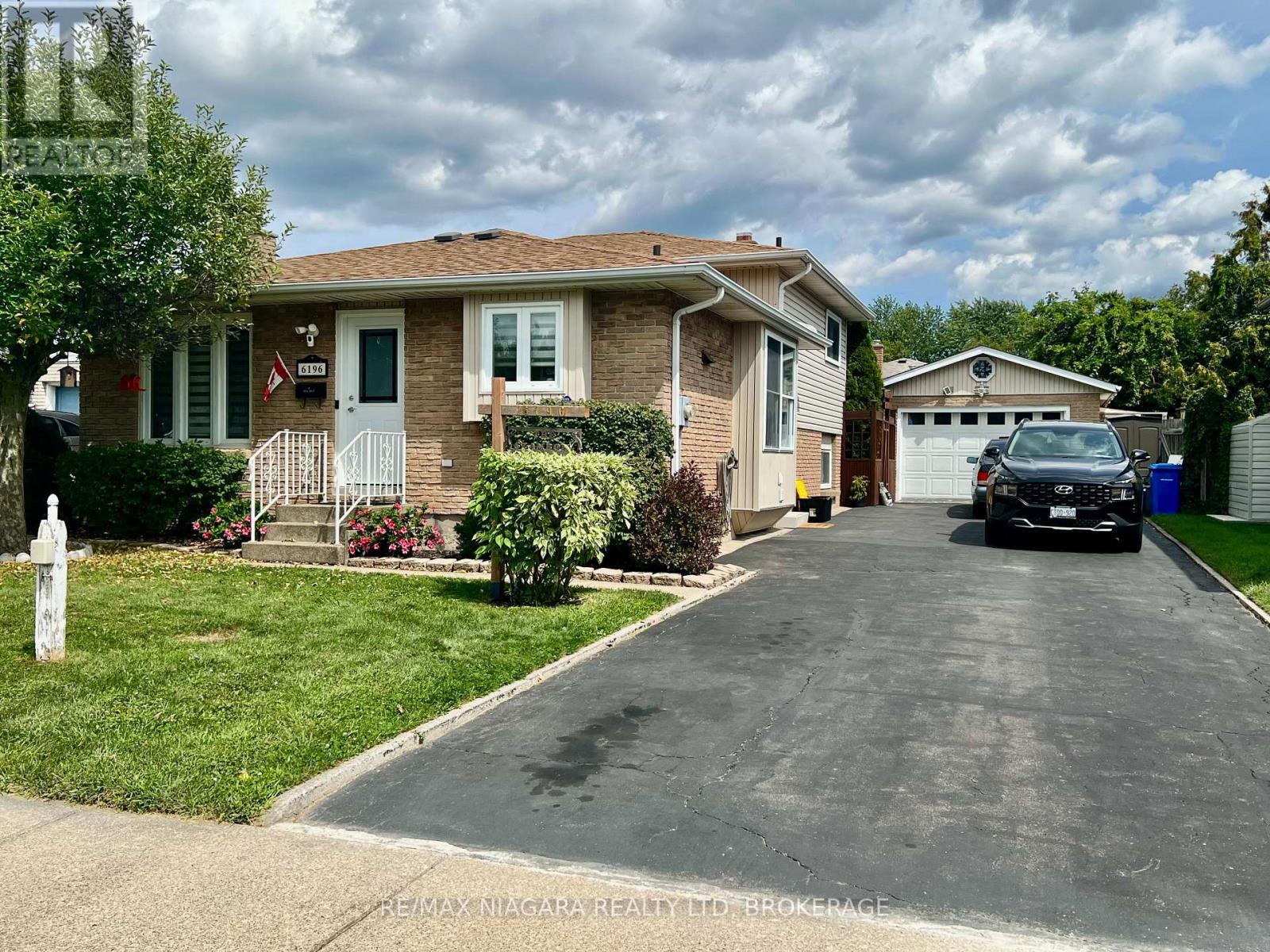 6196 KIRKLAND DRIVE - 1