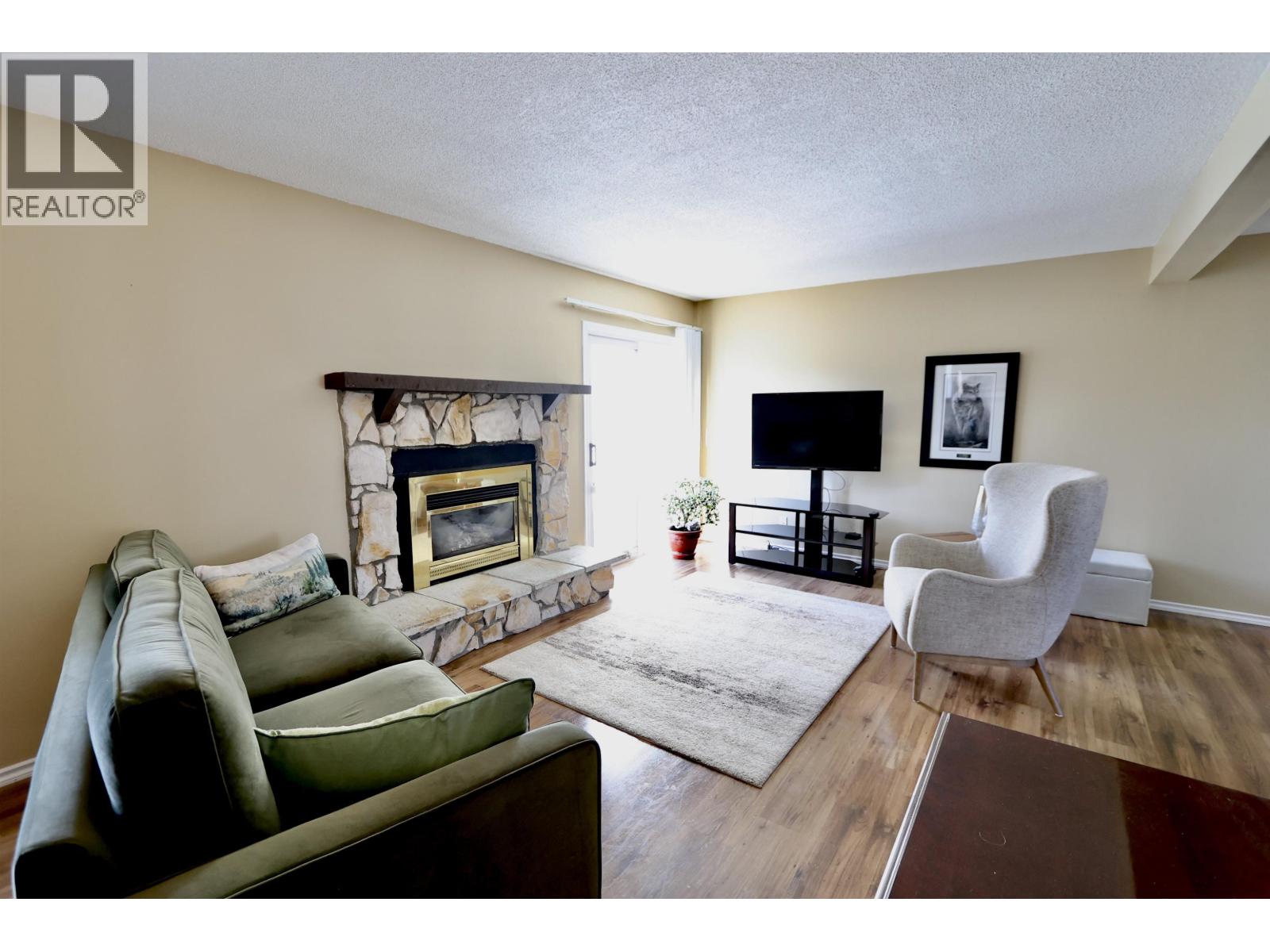 111 TABOR BOULEVARD - 4