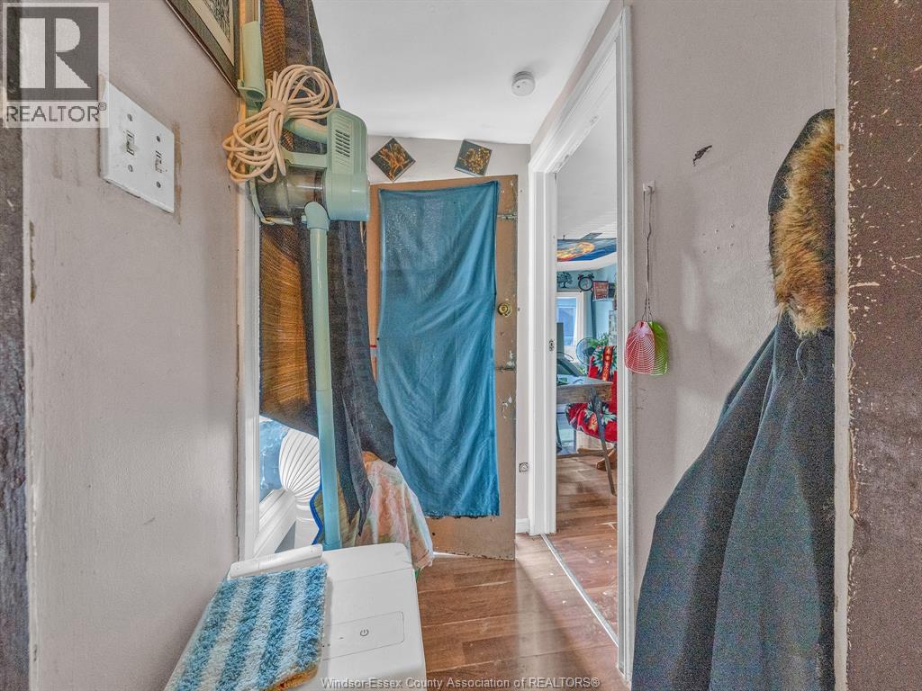 154-156 ELLIOTT STREET West - 36