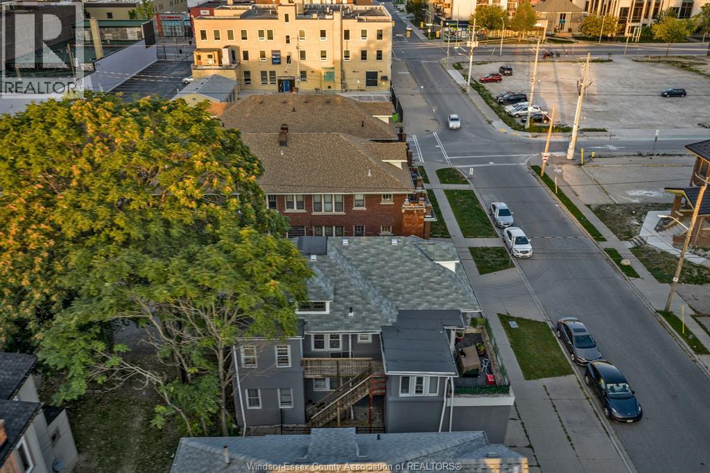 154-156 ELLIOTT STREET West - 4