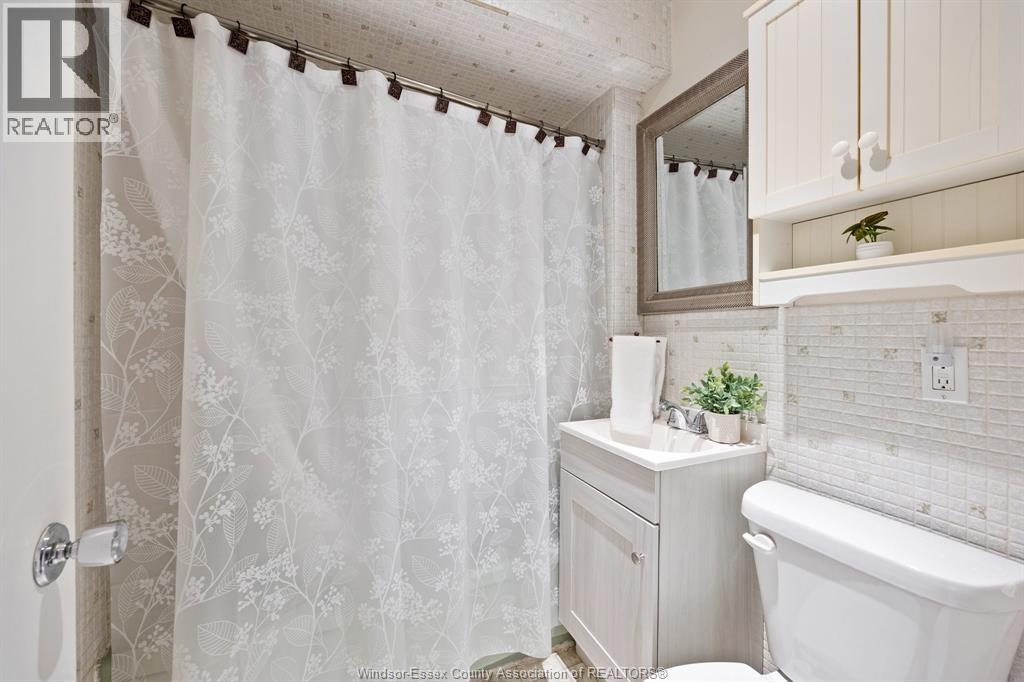 3672 Girardot - 12
