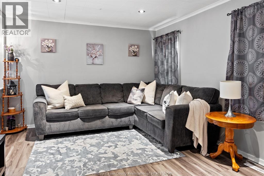 3672 Girardot - Image 5