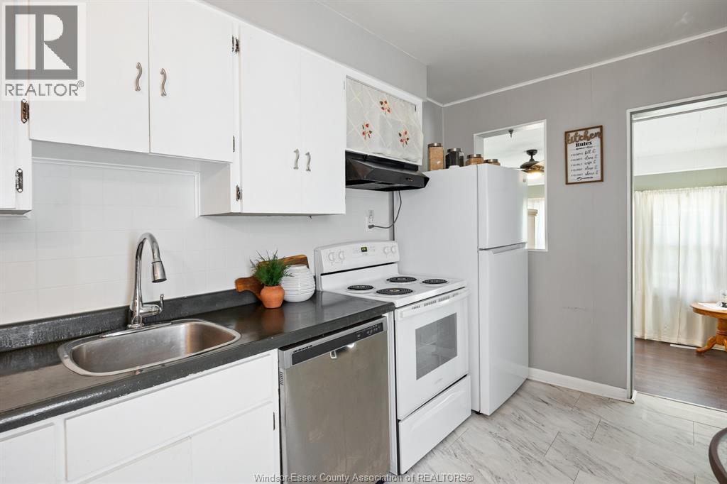 3672 Girardot - 8
