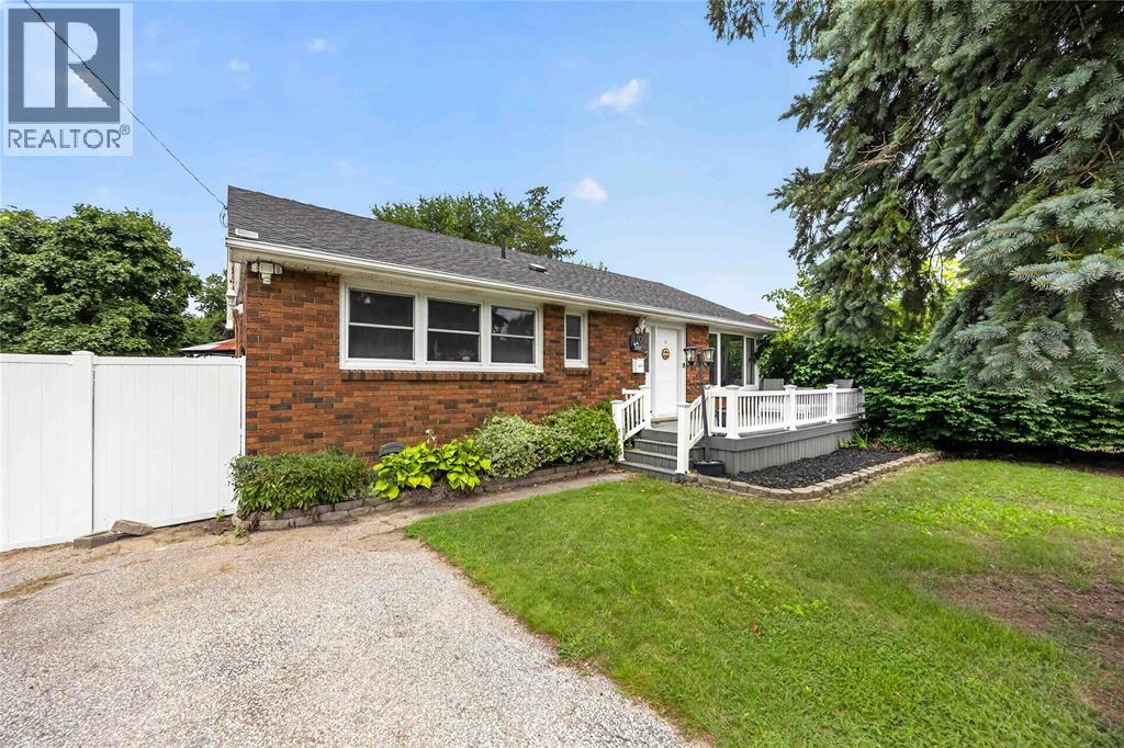 1108 ERROL ROAD East - 2