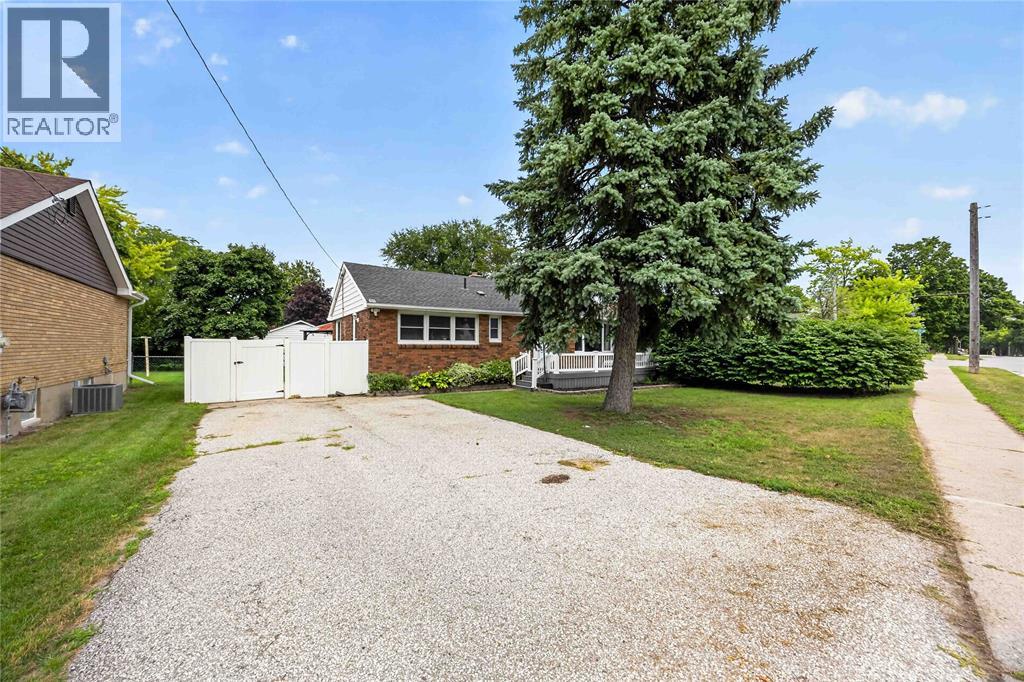 1108 ERROL ROAD East - 40