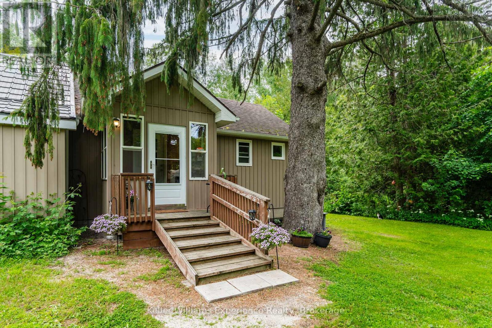 3744 FLOS 4 ROAD W - Image 16